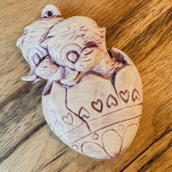 Pair of Vintage Ceramic Bunny and Chicks Easter/Spring Decor/Ornaments - Picture 3 of 8